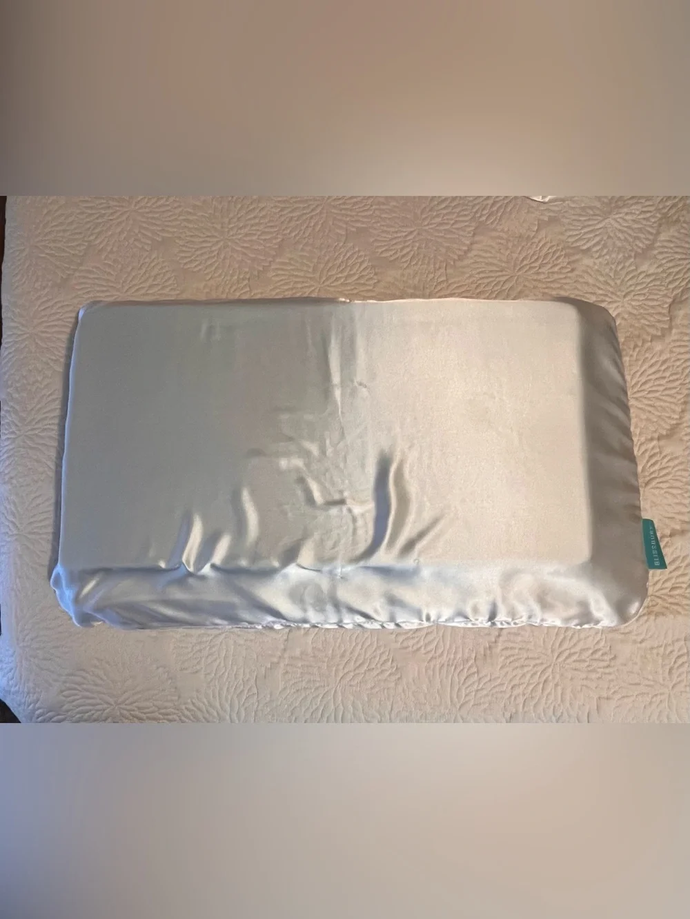Blissbury Ear Piercing Pillow - Satin - EUC